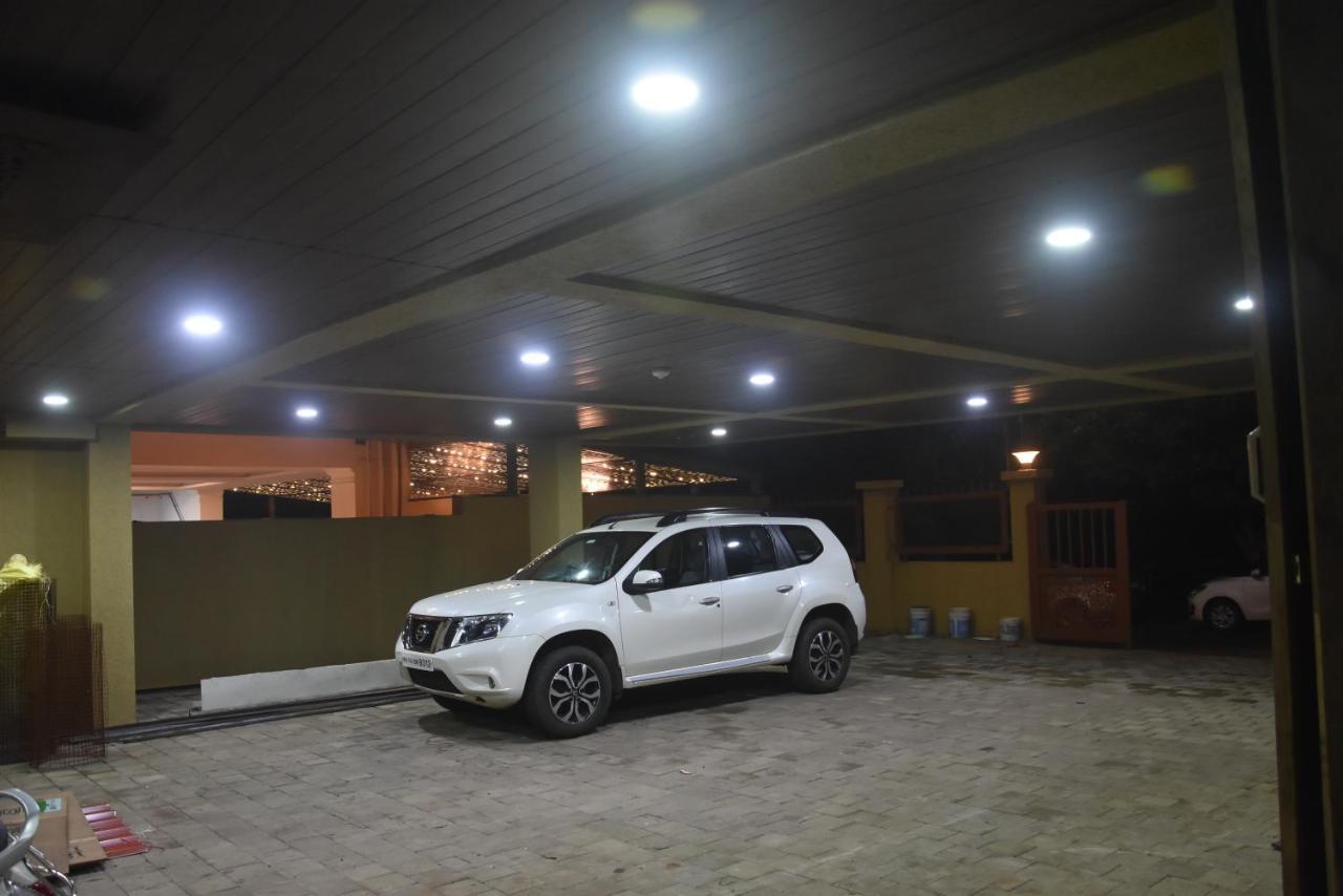 Regal Panhala Residency Hotel ภายนอก รูปภาพ