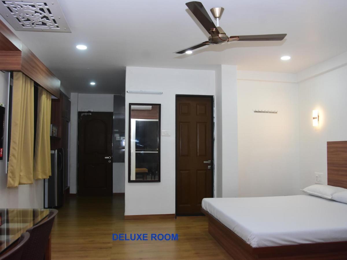 Regal Panhala Residency Hotel ภายนอก รูปภาพ
